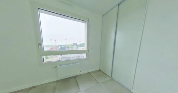 APPARTEMENT T3 A LOUER - LYON 2EME ARRONDISSEMENT 69.6 m 2 1 520 € charges comprises par mois