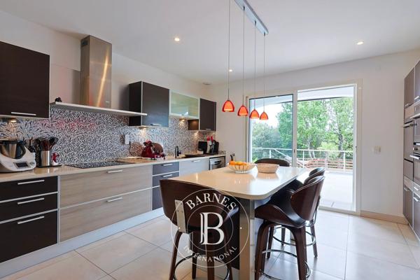 Saint-Maximin-la-Sainte-Baume, Villa 4 Chambres -  260 m² à vendre