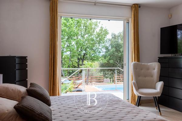 Saint-Maximin-la-Sainte-Baume, Villa 4 Chambres -  260 m² à vendre
