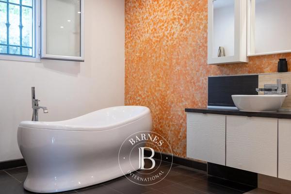 Saint-Maximin-la-Sainte-Baume, Villa 4 Chambres -  260 m² à vendre
