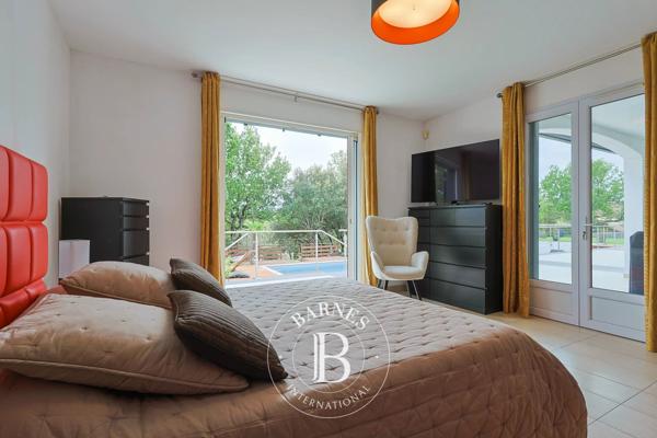 Saint-Maximin-la-Sainte-Baume, Villa 4 Chambres -  260 m² à vendre