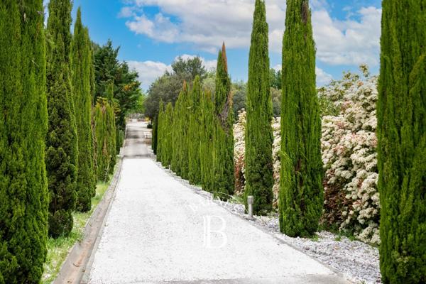 Saint-Maximin-la-Sainte-Baume, Villa 4 Chambres -  260 m² à vendre