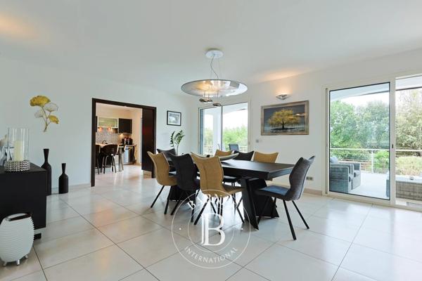 Saint-Maximin-la-Sainte-Baume, Villa 4 Chambres -  260 m² à vendre