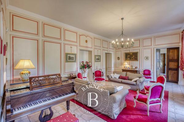 Valence, Maison 13 Chambres -  611 m² à vendre
