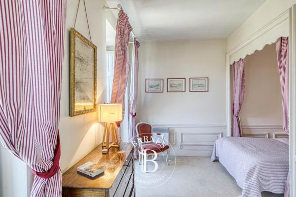 Valence, Maison 13 Chambres -  611 m² à vendre