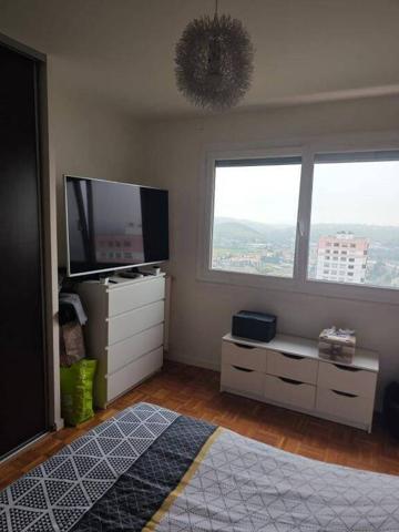 F4 AVEC BALCON ET VUE DEGAGEE