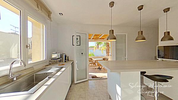 Dpt Hérault (34), à vendre Bessan – Maison 5 pièces + 3 studios – Piscine – Prix en baisse