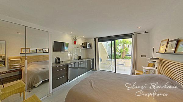 Dpt Hérault (34), à vendre Bessan – Maison 5 pièces + 3 studios – Piscine – Prix en baisse