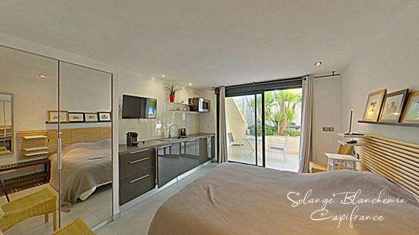 Dpt Hérault (34), à vendre Bessan – Maison 5 pièces + 3 studios – Piscine – Prix en baisse