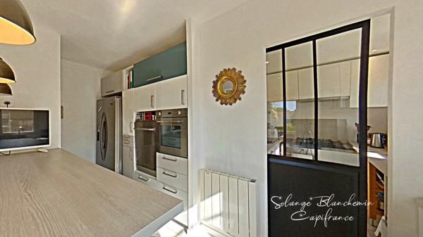 Dpt Hérault (34), à vendre Bessan – Maison 5 pièces + 3 studios – Piscine – Prix en baisse