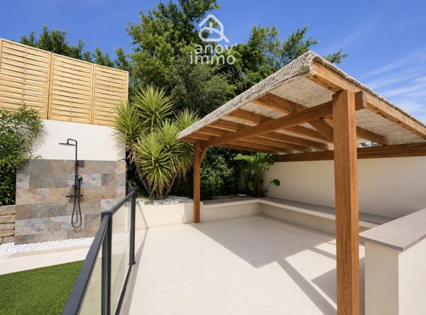 Villa
                                                                                                                                                                                                                                                                                                                        7 pièce(s)                                                                                                                                                                                                          4 chambre(s)                                                                                                                                                                                                          271  m²
