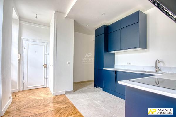 Versailles Notre-Dame Appartement exceptionnel de 2 pièce(s) 55 m2 situé au 2ème étage d'un immeuble entièrement rénové avec cave €549 000 ** - Référence 27139