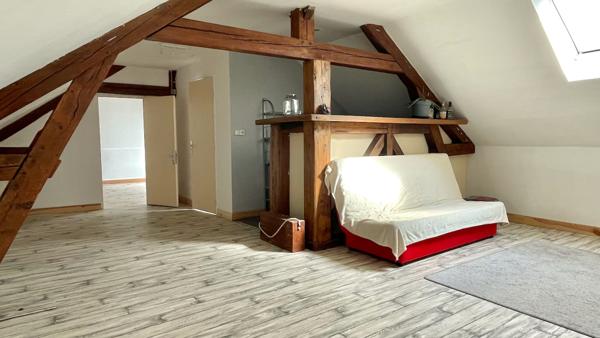 Maison
                                                                                                                                                                                                                                                                                                                        6 pièce(s)                                                                                                                                                                                                          4 chambre(s)                                                                                                                                                                                                          115  m²