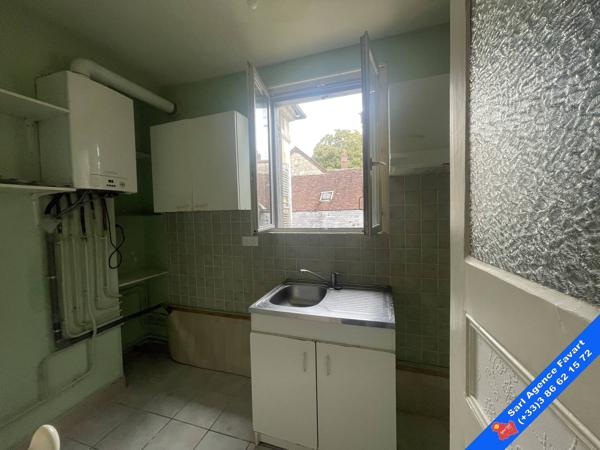 Immeuble 165.84m² à vendre à Joigny 89300