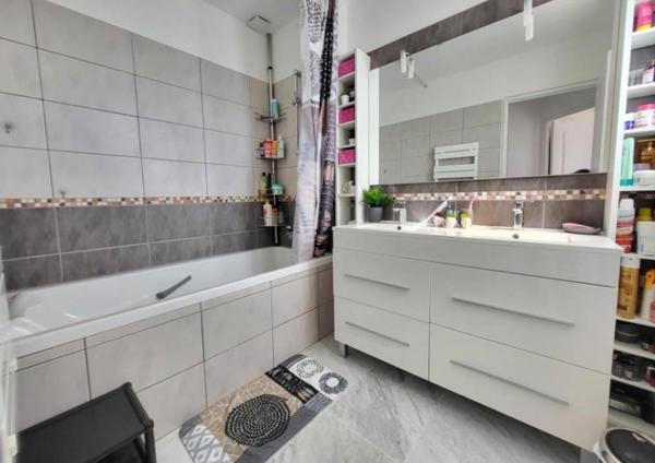 Carqueiranne (83320) Villa avec piscine sur le Port de Carqueiranne