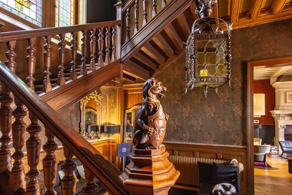 Saint-Front-de-Pradoux (24400) Château enchanté en Périgord blanc
