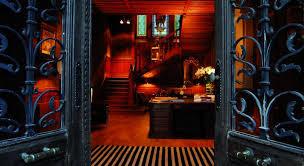 Saint-Front-de-Pradoux (24400) Château enchanté en Périgord blanc