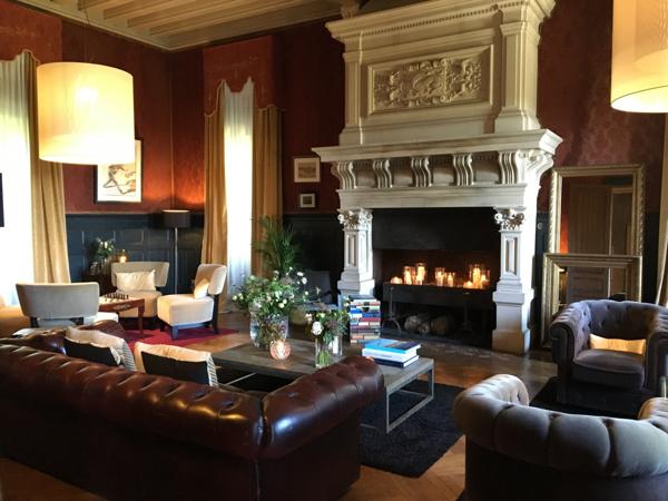 Saint-Front-de-Pradoux (24400) Château enchanté en Périgord blanc