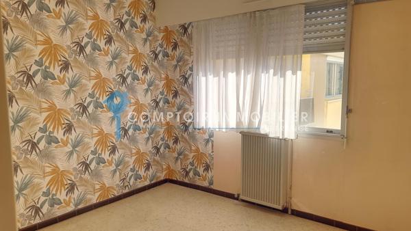 Appartement
                                                                                                                                                                                                                                                                                                                        3 pièce(s)                                                                                                                                                                                                          2 chambre(s)                                                                                                                                                                                                          73  m²