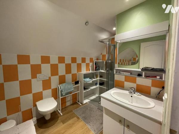 A VENDRE- MAISON 3 CHAMBRES -LIVRE LA TOUCHE