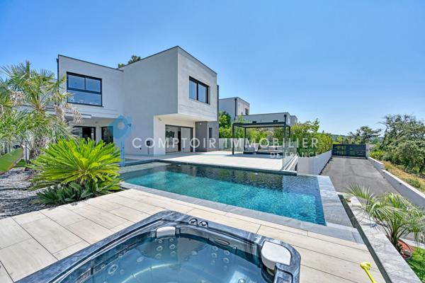 Villa
                                                                                                                                                                                                                                                                                                                        6 pièce(s)                                                                                                                                                                                                          5 chambre(s)                                                                                                                                                                                                          230  m²