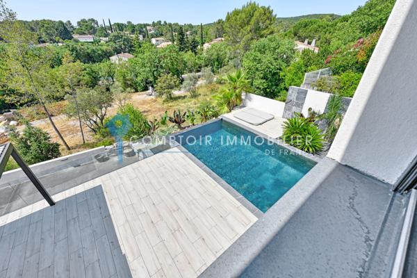 Villa
                                                                                                                                                                                                                                                                                                                        6 pièce(s)                                                                                                                                                                                                          5 chambre(s)                                                                                                                                                                                                          230  m²