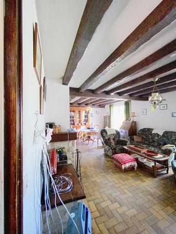 À vendre - Maison traditionnelle, 7 pièces située à Château-la-Vallière (37330)