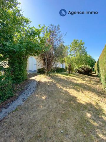 À vendre - Maison traditionnelle, 7 pièces située à Château-la-Vallière (37330)