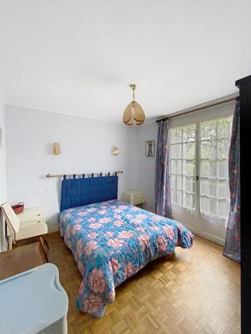 À vendre - Maison traditionnelle, 7 pièces située à Château-la-Vallière (37330)