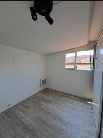 Le Castellet (83330) Maison T 3/4, parc résidentiel de loisir avec piscine