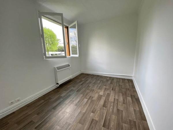 Location Appartement 4 pièces 67.85 m² - 14/16 AVENUE G. FOURREAU Le Plessis Trevise 94420