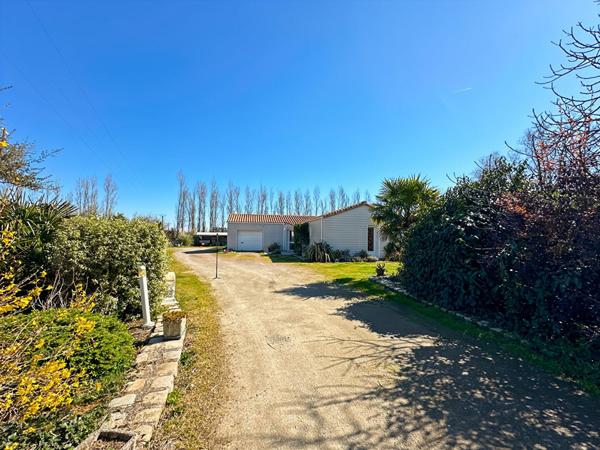 Maison 128m² avec piscine sur 3047m²