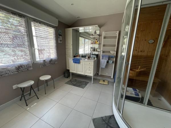 Vente Maison137 m² - 6 Pièces - LIGNIERES (18160)