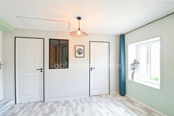 Propriété de Charme - 108 m² - 6 pièces - 4 Chambres - Piscine - Granges et Dépendances - Terrain 7 744 m² - MAGNAC LAVAL (87)