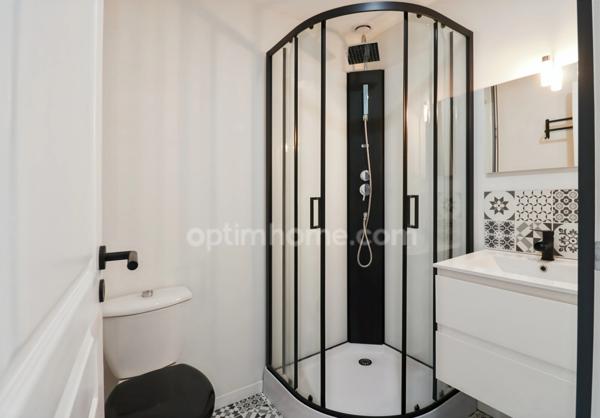 Propriété de Charme - 108 m² - 6 pièces - 4 Chambres - Piscine - Granges et Dépendances - Terrain 7 744 m² - MAGNAC LAVAL (87)