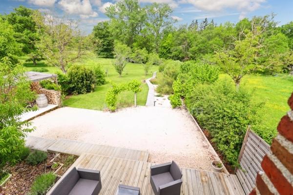 Propriété de Charme - 108 m² - 6 pièces - 4 Chambres - Piscine - Granges et Dépendances - Terrain 7 744 m² - MAGNAC LAVAL (87)