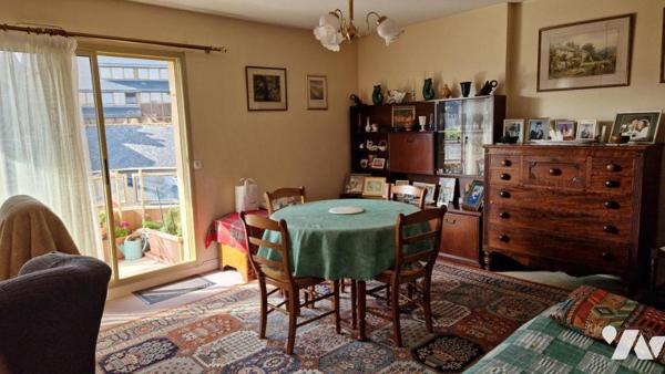 SAINT MALO - Rocabey/Gare - Appartement T3 (82.53m²) - SUD - 3eme étage - Asc., balcon et parkings.