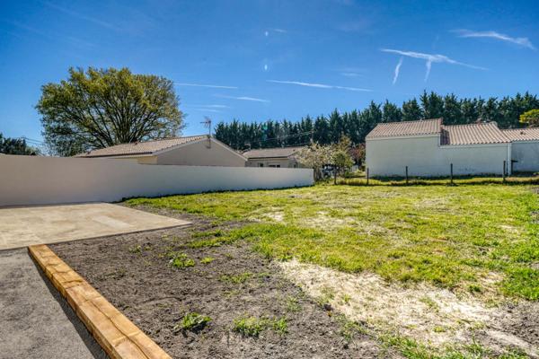 Montlieu-la-Garde (17210) Maison 4 pièces de 90m2 habitables sur parcelle d'environ 600m2