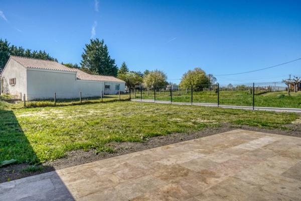 Montlieu-la-Garde (17210) Maison 4 pièces de 90m2 habitables sur parcelle d'environ 600m2