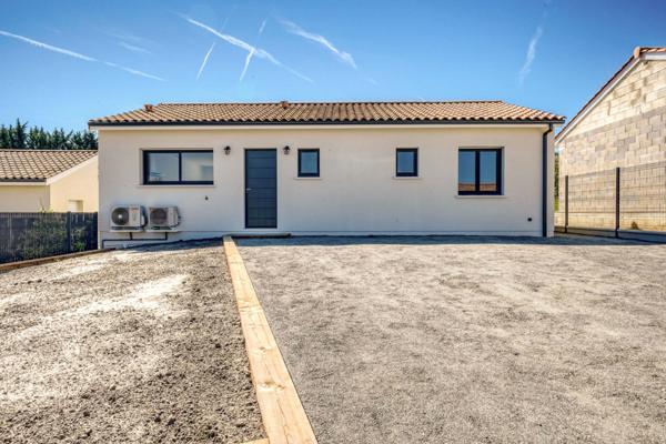 Montlieu-la-Garde (17210) Maison 4 pièces de 90m2 habitables sur parcelle d'environ 600m2