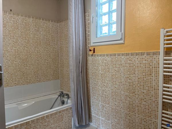 MAISON plain-pied F 5 MEDIS