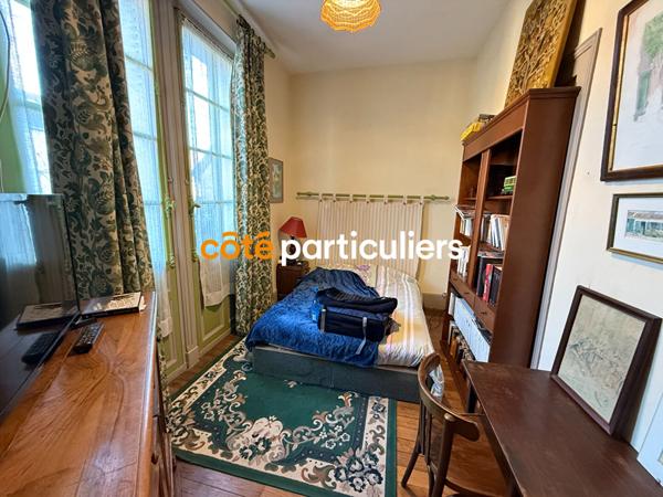 Vente Maison bourgeoise222 m² - 8 Pièces - Saint-Amand Montrond (18200)