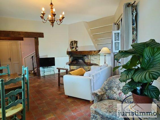 Cairanne (84290) Partie de mas meublée de charme à Cairanne