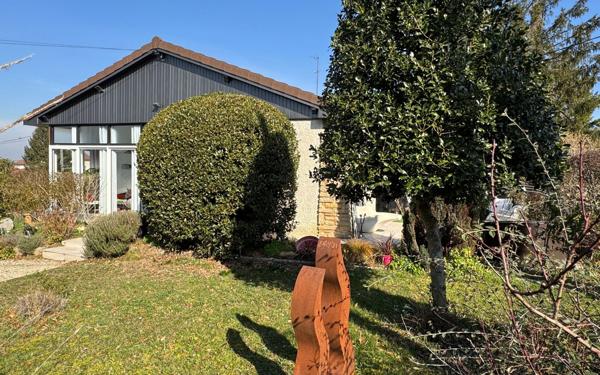 Maison à vendre    5 pièces •  Tignieu-Jameyzieu