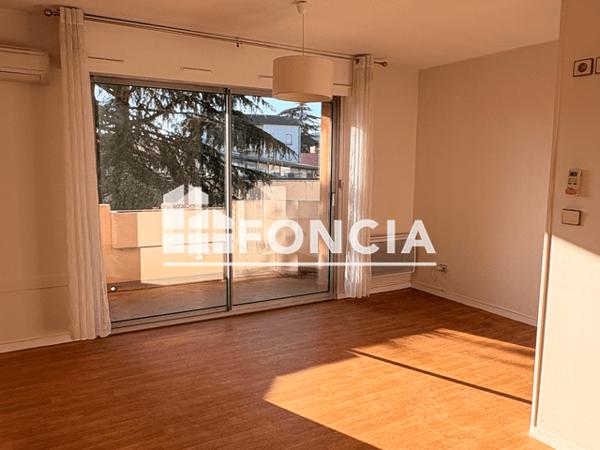 Location Studio 29.03 m² - 61 RUE DENFERT ROCHEREAU Agen 47000