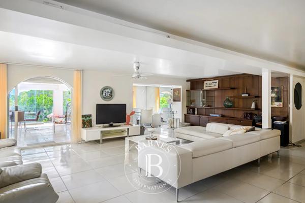 Sanary-sur-Mer, Maison 4 Chambres -  400 m² à vendre