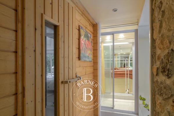 Sanary-sur-Mer, Maison 4 Chambres -  400 m² à vendre