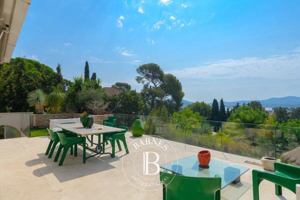Sanary-sur-Mer, Maison 4 Chambres -  400 m² à vendre
