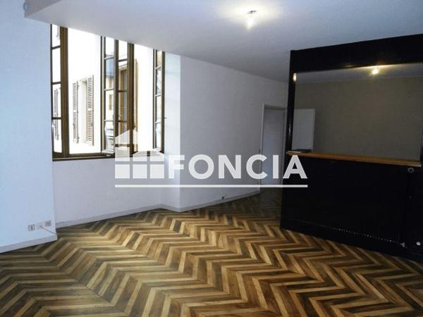 Location Appartement 3 pièces 71 m² - HOTEL FAVIER Chambery 73000