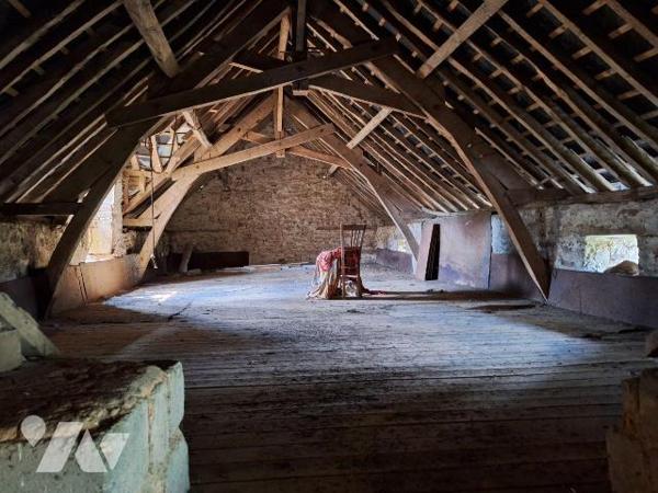 A Vendre, à ST HILAIRE DU MAINE (53380). Dans Hameau, une maison à usage d'habitation, comprena...